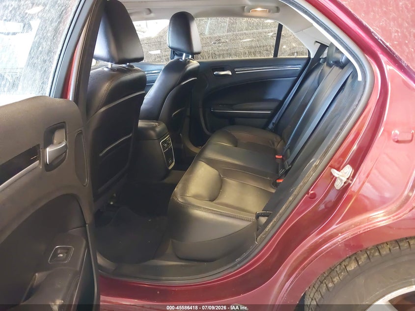 2016 CHRYSLER 300 auction photo 8