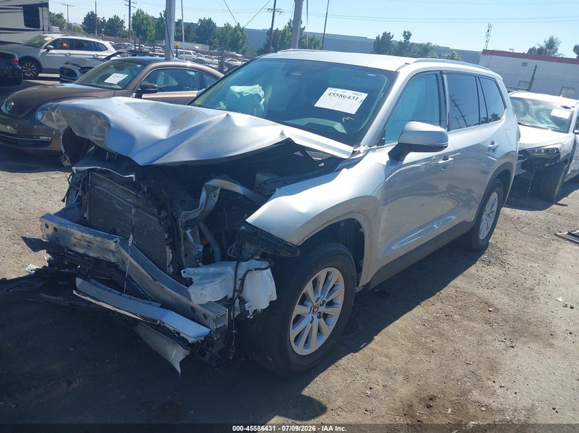 2024 Toyota Grand Highlander, Front End, IAAI, VIN 5TDAAAB54RS006538 — photo 2