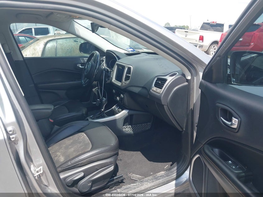 JEEP COMPASS 2018 VIN 3C4NJCBB1JT267932