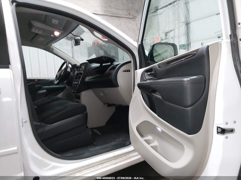 2017 DODGE GRAND CARAVAN auction photo 5