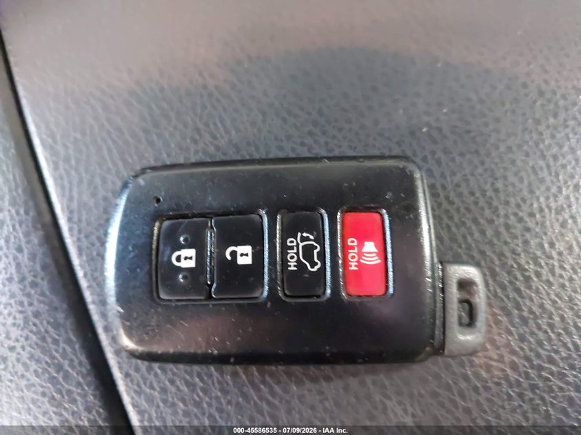 TOYOTA HIGHLANDER - zdjęcie 11