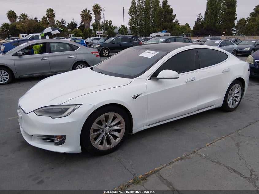 2017 Tesla Model S, Right Side, IAAI, VIN 5YJSA1E1XHF233815 — photo 2
