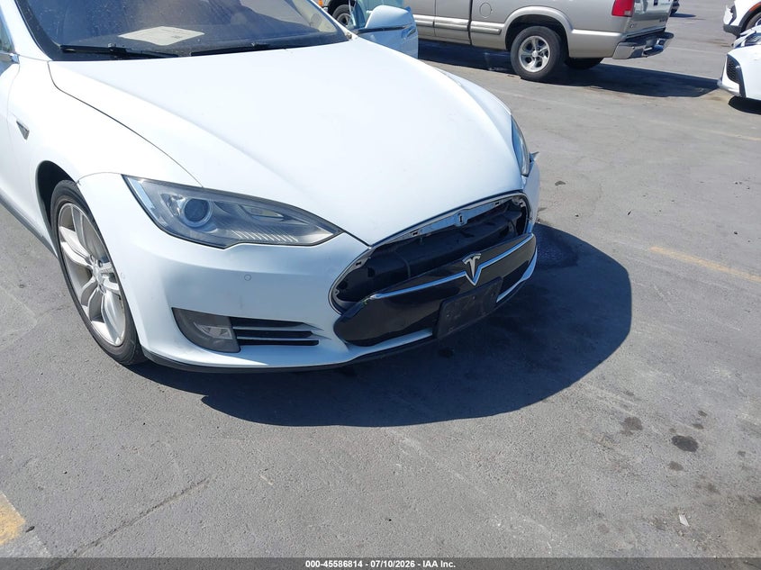 2014 Tesla Model S VIN: 5YJSA1S16EFP61741 Lot: 45586814