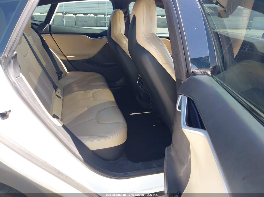 2016 Tesla Model S 60D/70D/75D/85D/90D VIN: 5YJSA1E27GF162371 Lot: 45586830