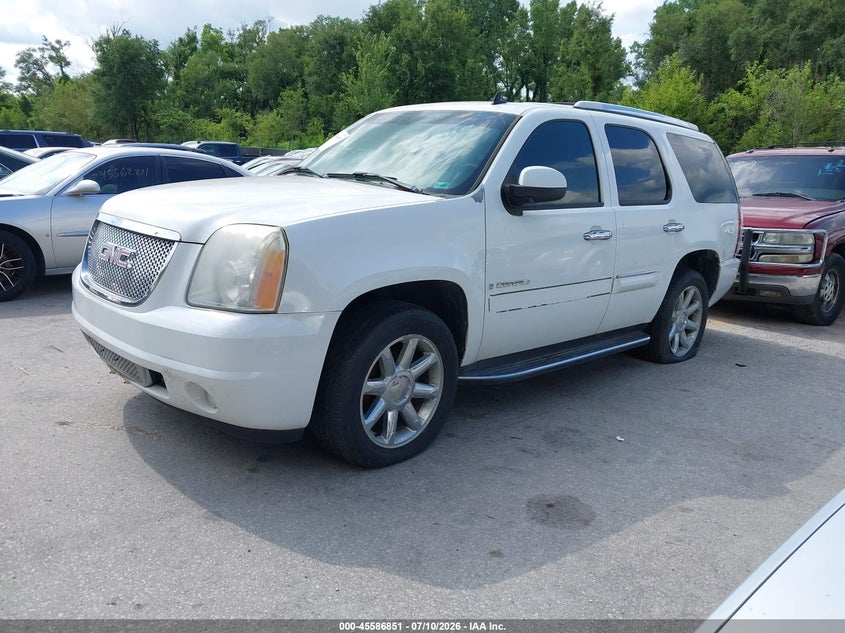 2007 GMC YUKON DENALI auction photo 2