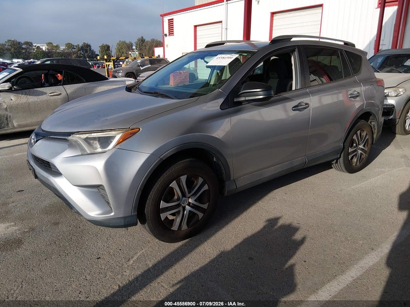 2016 Toyota RAV 4, Неизвестно, IAAI, VIN 2T3ZFREV2GW311787 — фото 2