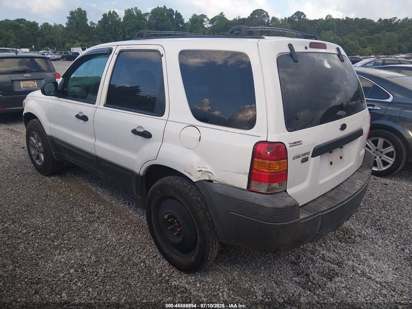 2005 FORD ESCAPE auction photo 3