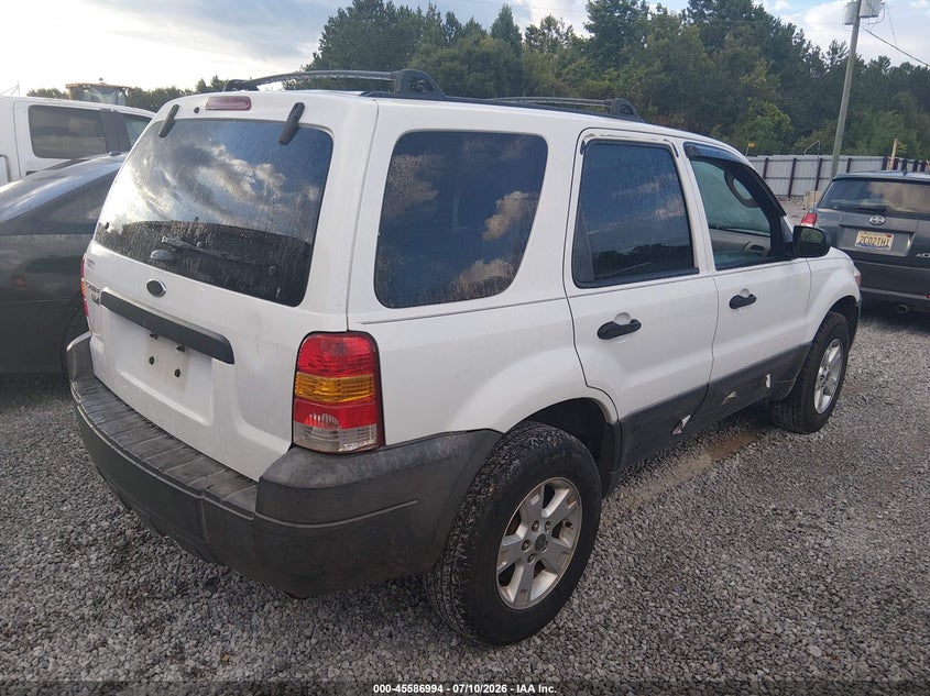 2005 FORD ESCAPE auction photo 4