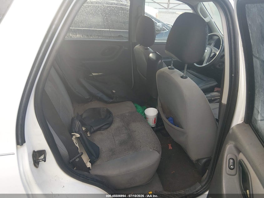 2005 FORD ESCAPE auction photo 8