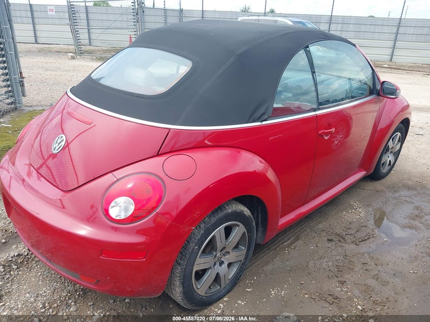 2006 VOLKSWAGEN NEW BEETLE auction photo 4