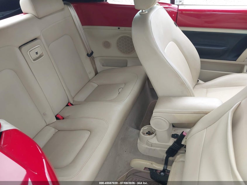 2006 VOLKSWAGEN NEW BEETLE auction photo 8