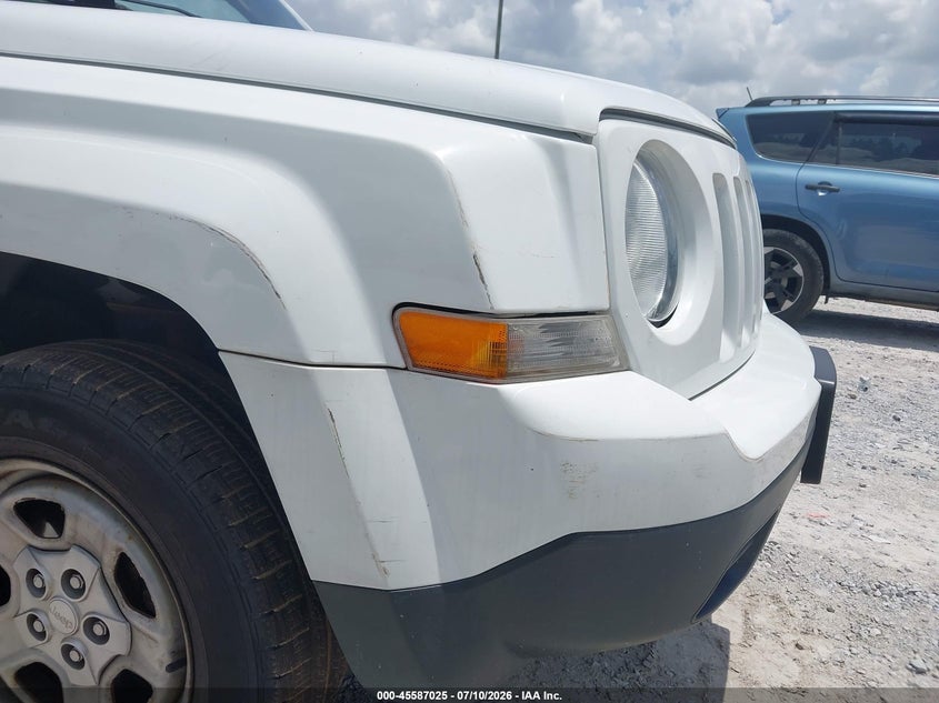 2016 JEEP PATRIOT auction photo 6