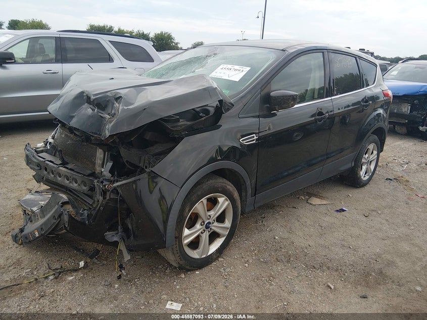 2016 Ford Escape, Переворот, IAAI, VIN 1FMCU0G71GUC49555 — фото 2