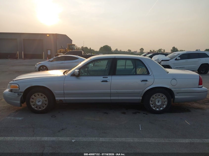 2003 Ford Crown Victoria Standard VIN: 2FAFP73WX3X149364 Lot: 45587132