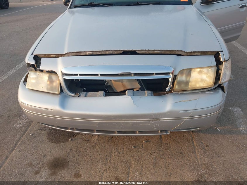 2003 Ford Crown Victoria Standard VIN: 2FAFP73WX3X149364 Lot: 45587132