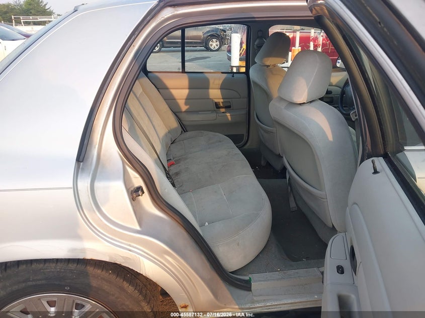 2003 Ford Crown Victoria Standard VIN: 2FAFP73WX3X149364 Lot: 45587132