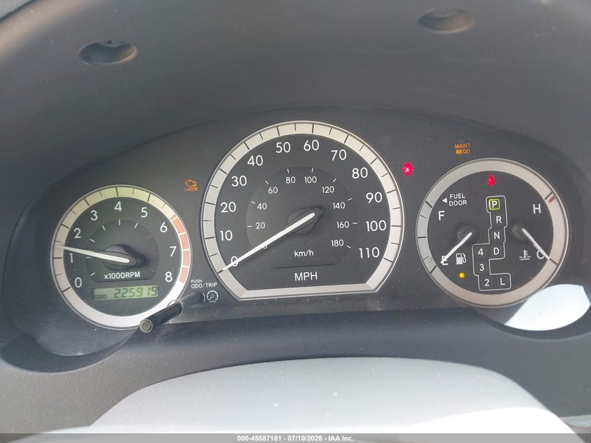 2005 TOYOTA SIENNA auction photo 7