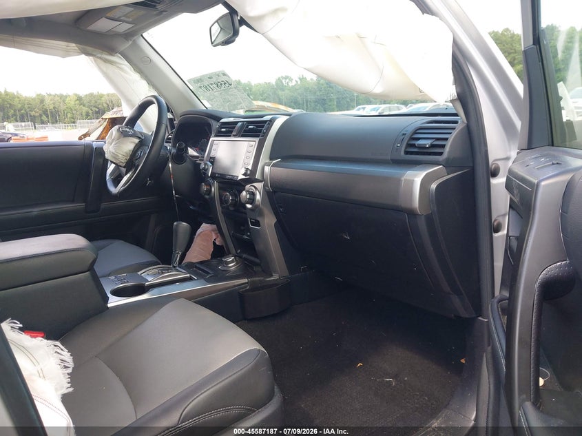 2024 TOYOTA 4RUNNER auction photo 5