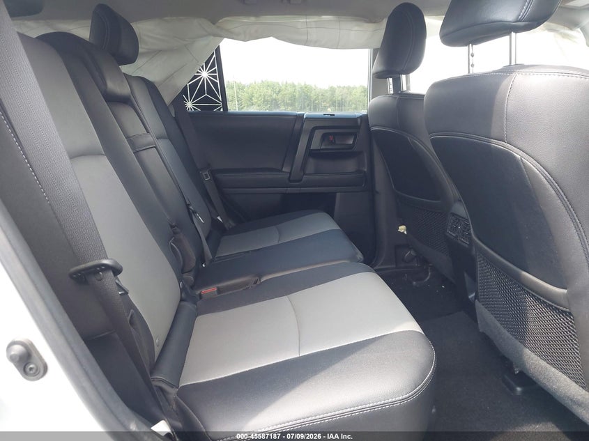 2024 TOYOTA 4RUNNER auction photo 8