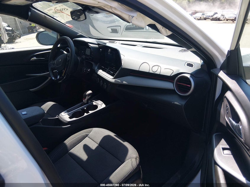 Фото 5 - CHEVROLET TRAX