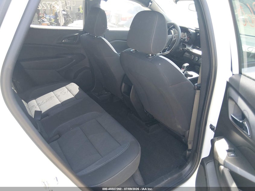 Фото 8 - CHEVROLET TRAX
