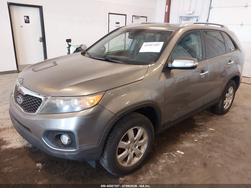 2012 Kia Sorento, Right Side, IAAI, VIN 5XYKT3A65CG190395 — photo 2