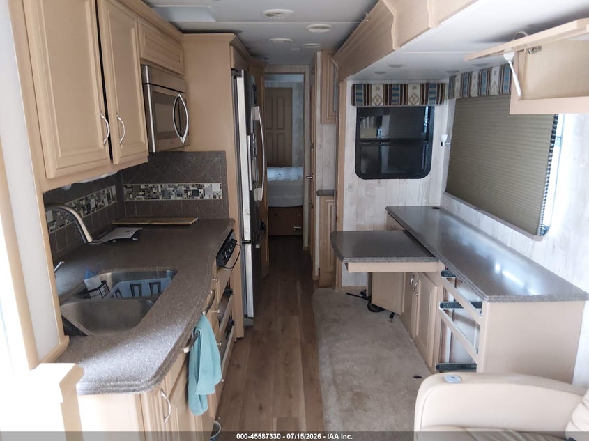 2015 FORD F53 auction photo 5