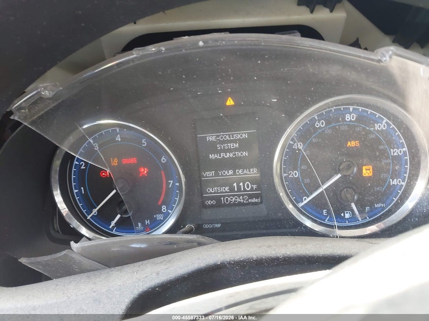 2017 TOYOTA COROLLA auction photo 7