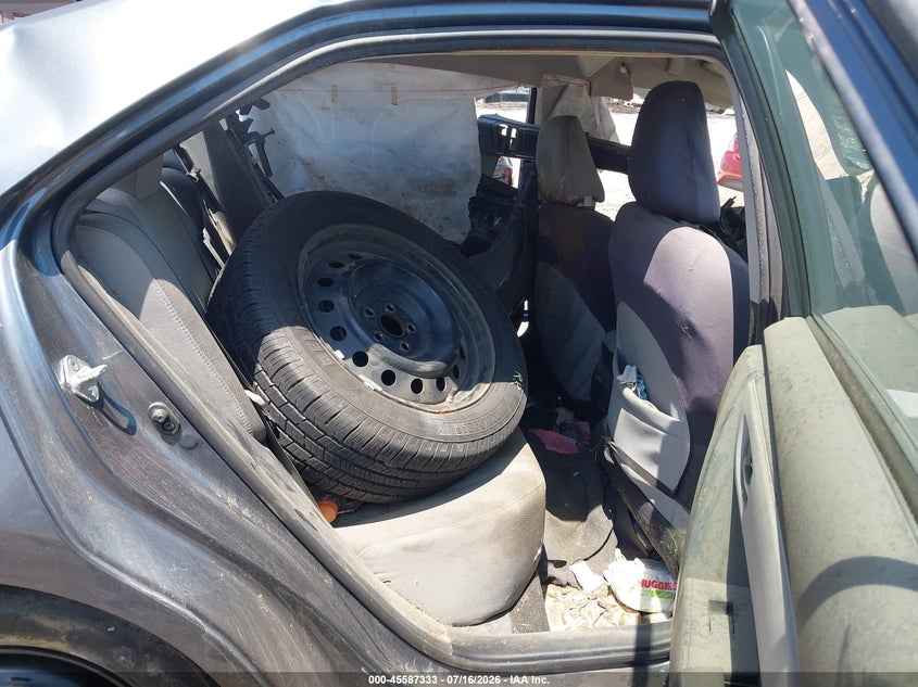 2017 TOYOTA COROLLA auction photo 8