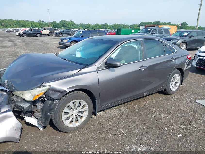 2016 Toyota Camry, Удар спереди, IAAI, VIN 4T1BF1FK4GU122137 — фото 2