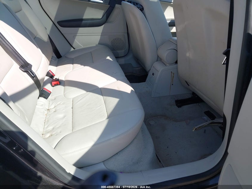 2011 AUDI A3 auction photo 8