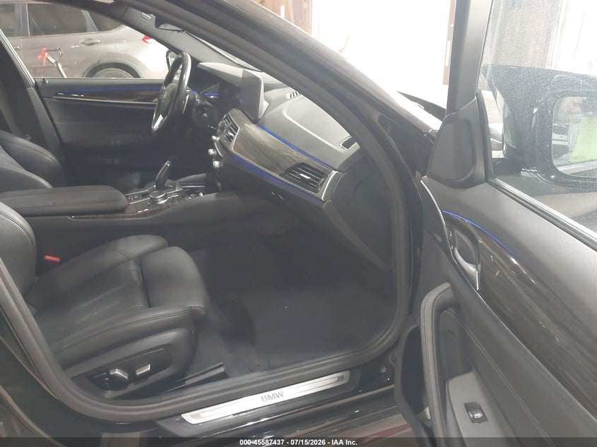 2021 BMW 530I auction photo 5
