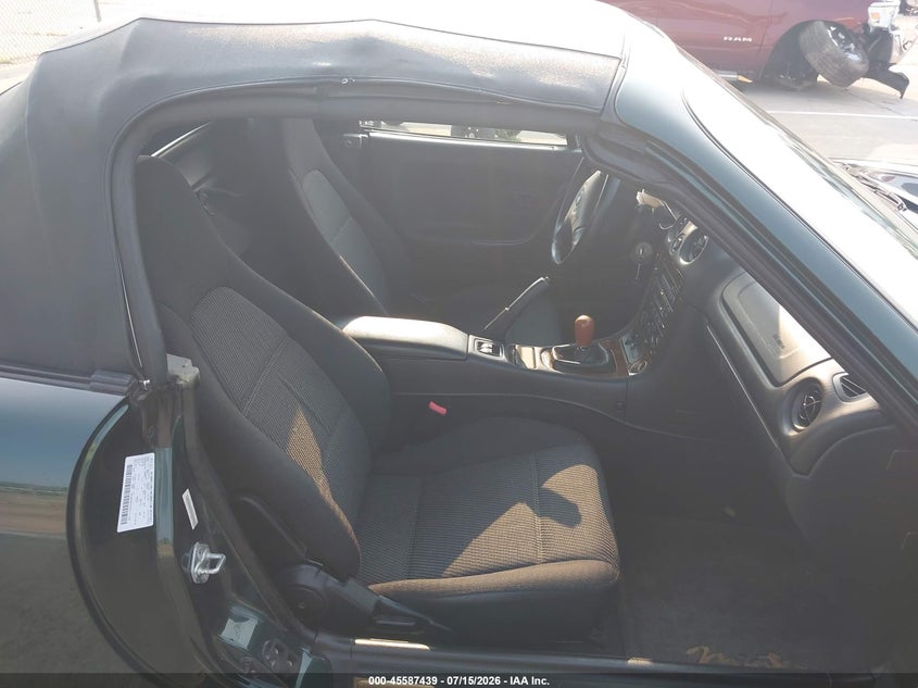 1999 Mazda Mx-5 Miata 10Th Anniversary Edition/Leather/Popular Equip/Sport/Touring VIN: JM1NB3537X0111739 Lot: 45587439