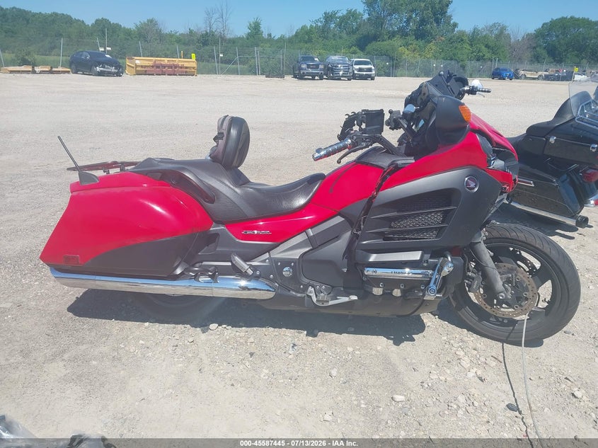 2013 Honda Gl1800 B VIN: JH2SC6847DK000881 Lot: 45587445