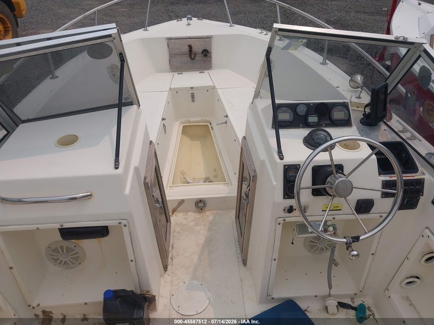 1990 HYDRA-SPORTS 20' auction photo 8