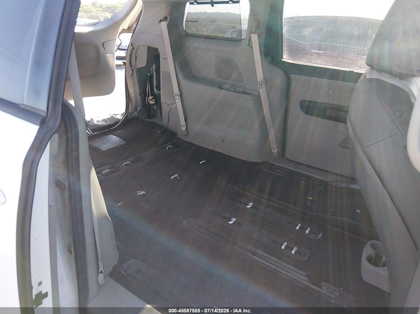 2016 Kia Sedona Sx VIN: KNDMC5C14G6147469 Lot: 45587585