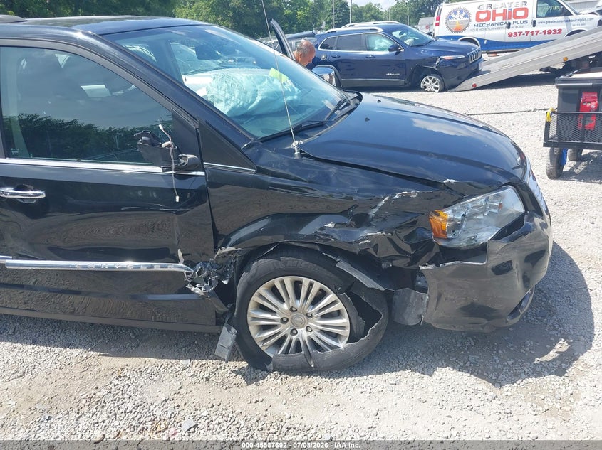 2013 Chrysler Town & Country Limited VIN: 2C4RC1GGXDR805183 Lot: 45587692