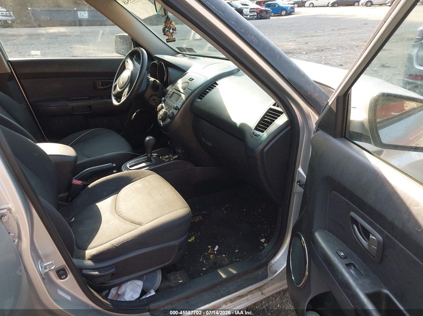2010 KIA SOUL auction photo 5