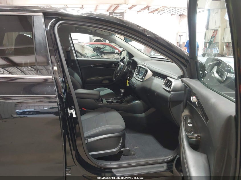 2019 KIA SORENTO auction photo 5