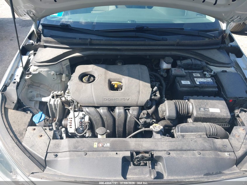 2019 HYUNDAI ELANTRA SE — Фото 10