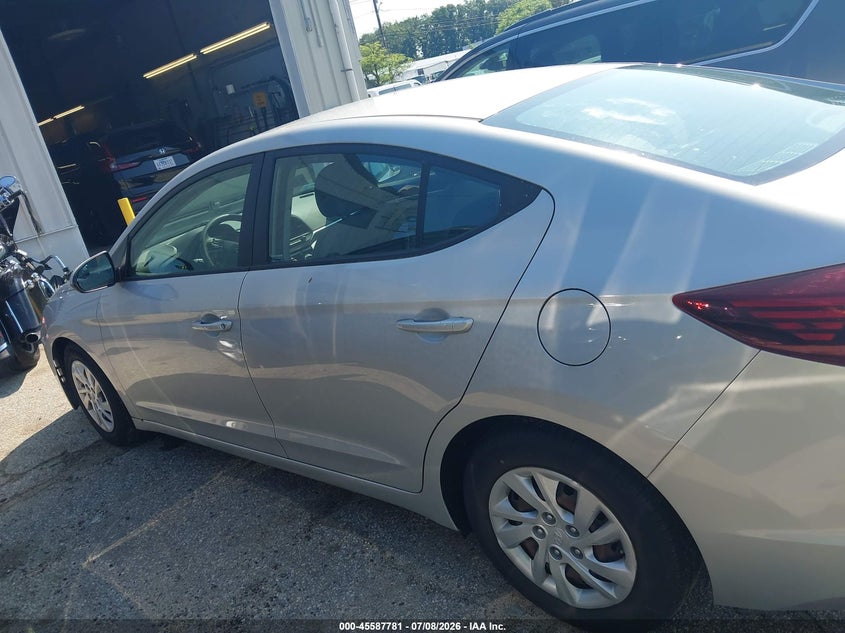 2019 HYUNDAI ELANTRA SE — Фото 14