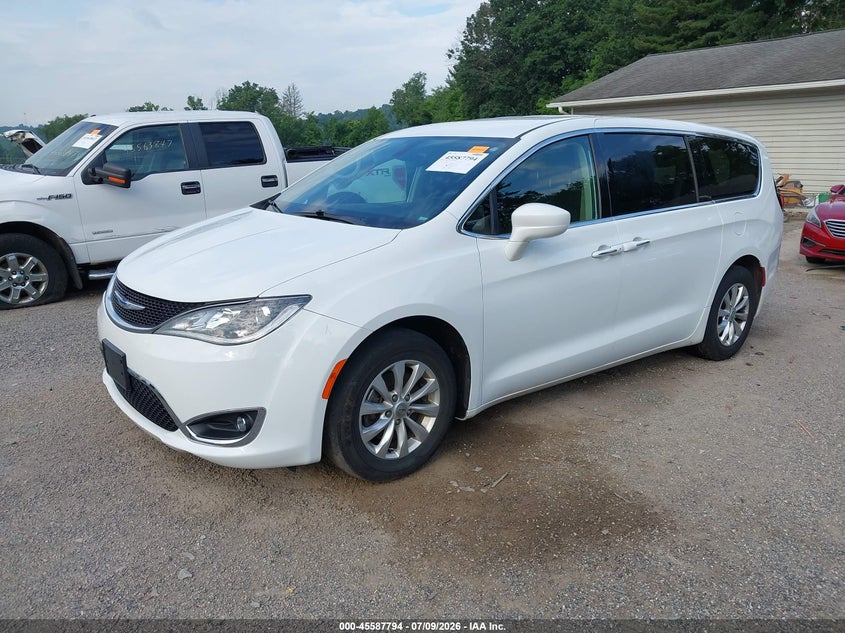 2C4RC1FG5JR188885 2018 Chrysler Pacifica Touring Plus photo 1