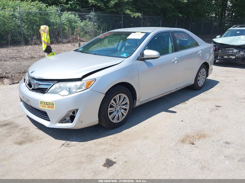 2014 Toyota Camry, Front End, IAAI, VIN 4T1BF1FK2EU438004 — photo 2