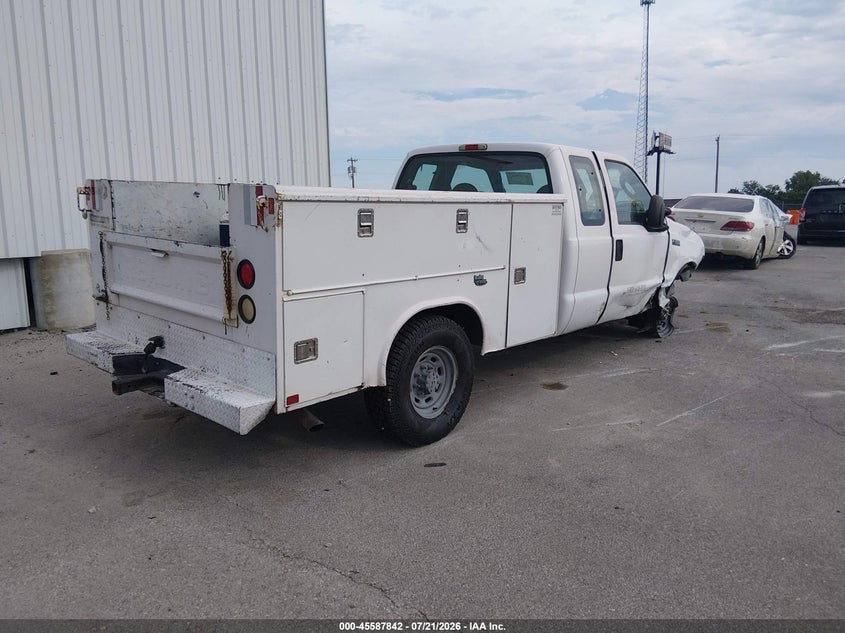 2004 FORD F-250 auction photo 4