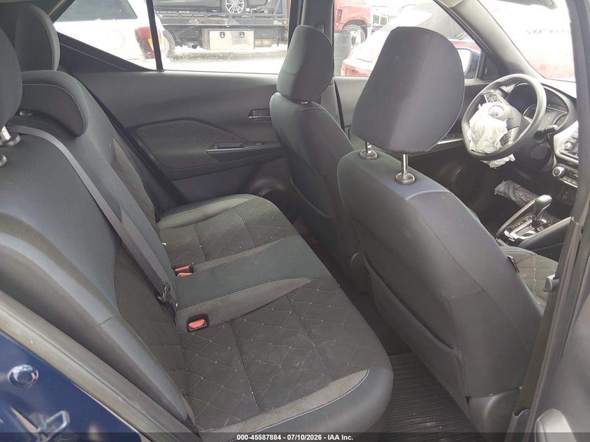 2018 NISSAN KICKS auction photo 8