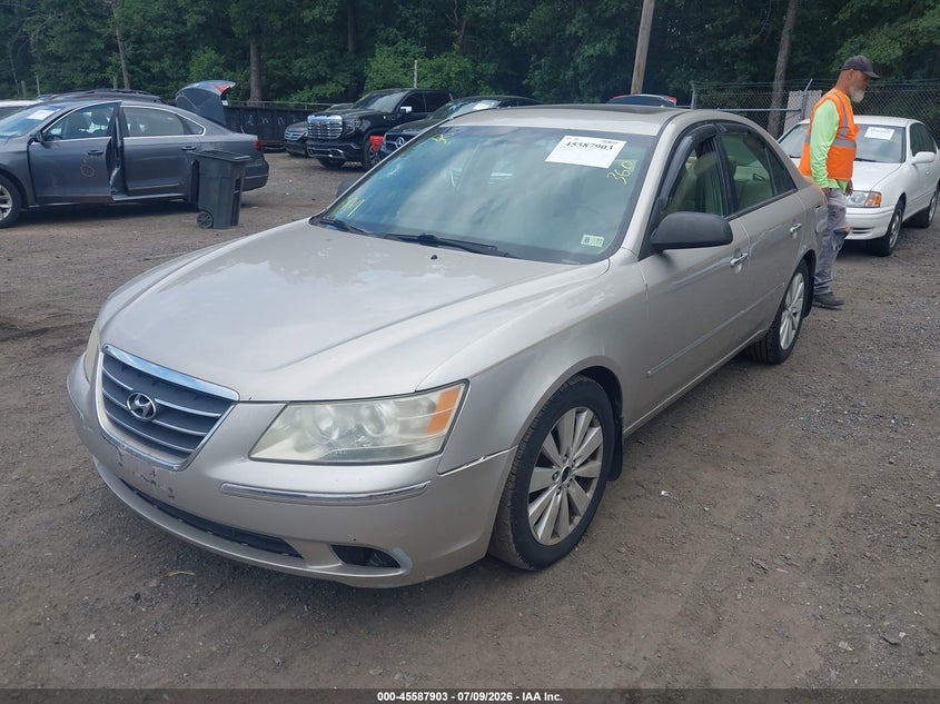 2009 HYUNDAI SONATA auction photo 2