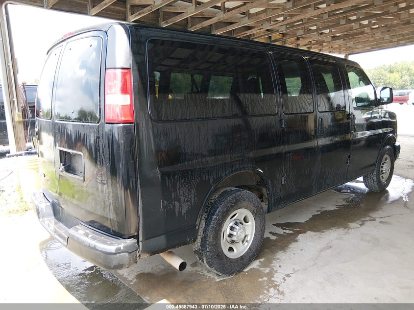 2015 CHEVROLET EXPRESS 2500 auction photo 4
