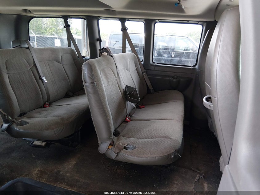 2015 CHEVROLET EXPRESS 2500 auction photo 8