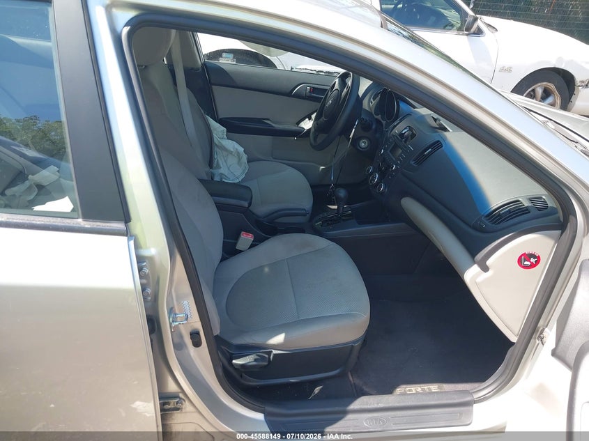 2010 KIA FORTE auction photo 5