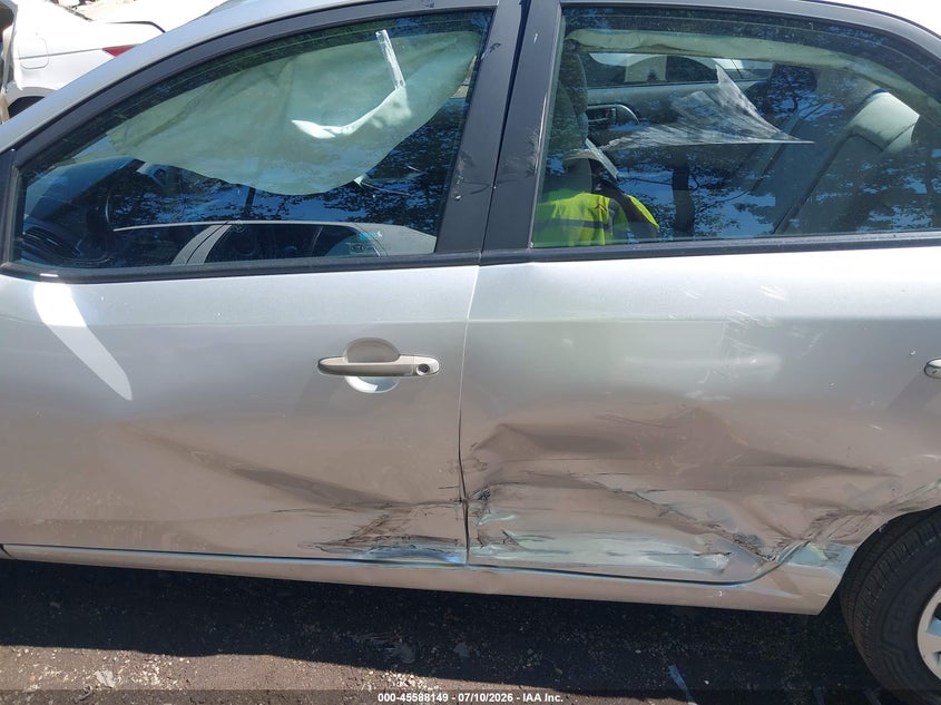 2010 KIA FORTE auction photo 6
